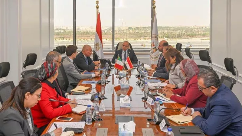 وزير الاستثمار يبحث زيادة الاستثمارات الإيطالية في مصر وتعزيز التعاون الاقتصادي