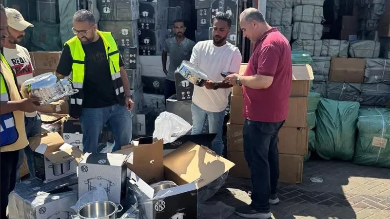 العمل لا يتوقف في العطلات..«الرقابة على الصادرات» تواصل فحص الشحنات بميناء السويس