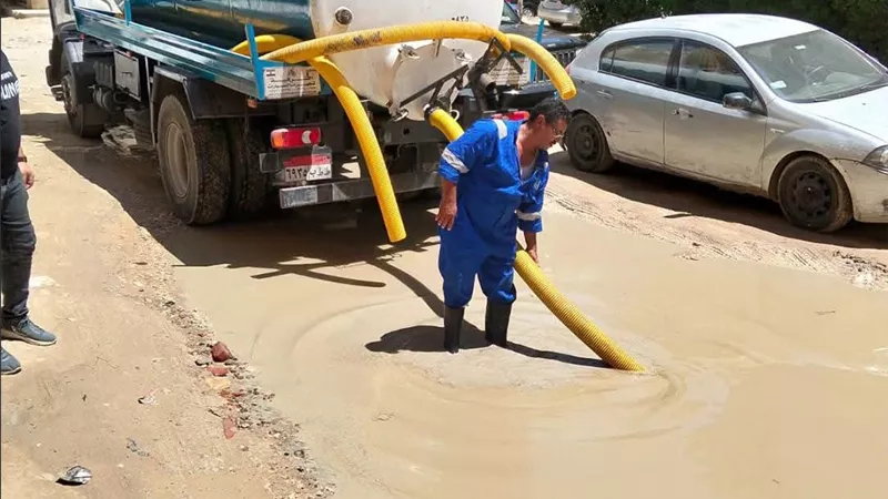 «مياه القناة» تستجيب فورًا لتجمعات الصرف بأرض الجمعيات وتعيد انتظام الشبكة بالإسماعيلية
