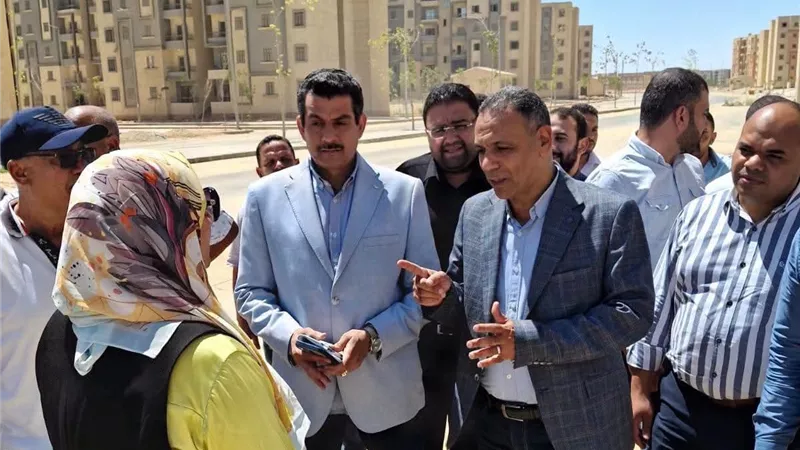 نائب رئيس هيئة المجتمعات العمرانية يشدد على الالتزام بالجدول الزمني ورفع كفاءة الخدمات للمواطنين