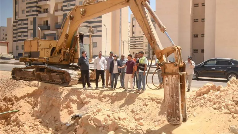 السويس الجديدة ترفع معدلات تنفيذ المرافق والخدمات وتقترب من استكمال شبكة الغاز