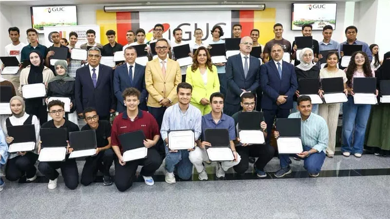 الجامعة الألمانية تكرم أوائل الثانوية العامة وتقدم 79 منحة دراسية كاملة لطلاب المحافظات