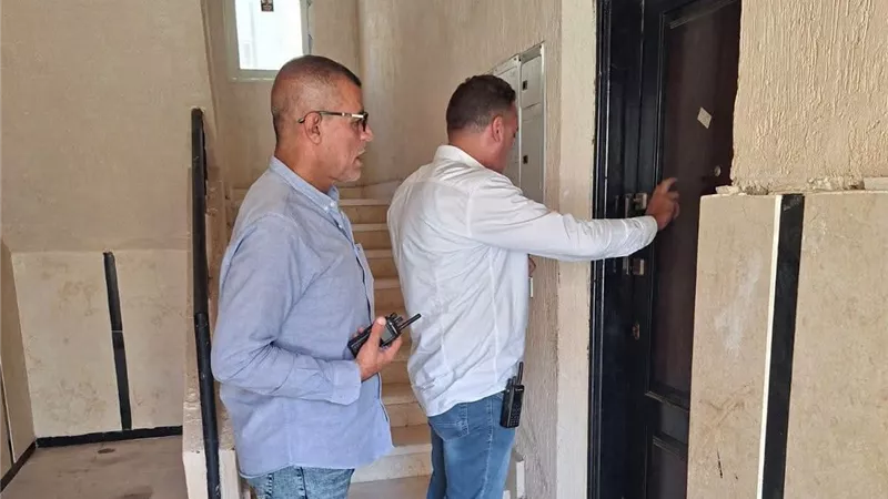 التفتيش على 840 وحدة اسكان اجتماعي بحدائق أكتوبر وتحرير 39 محضرًا للمخالفين