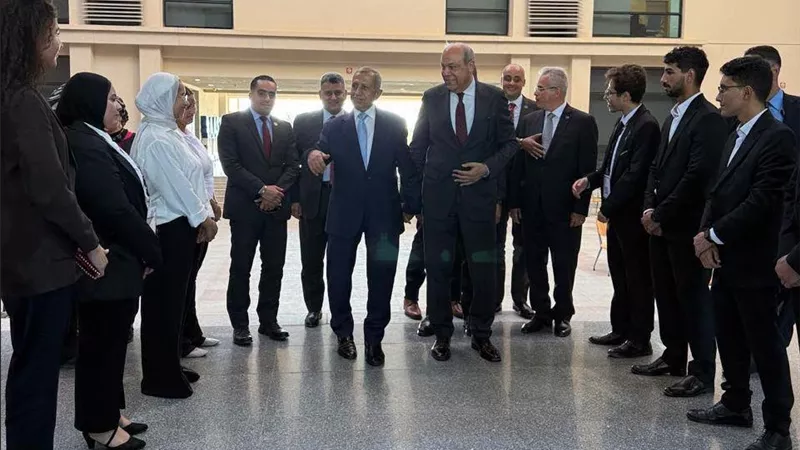 وزير الطيران يتفقد فرع الأكاديمية العربية بالعلمين الجديدة ويشيد بإمكاناته التكنولوجية
