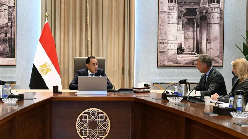مدبولي يبحث مع أكور الفرنسية ضخ استثمارات فندقية جديدة وتعزيز السياحة المصرية 