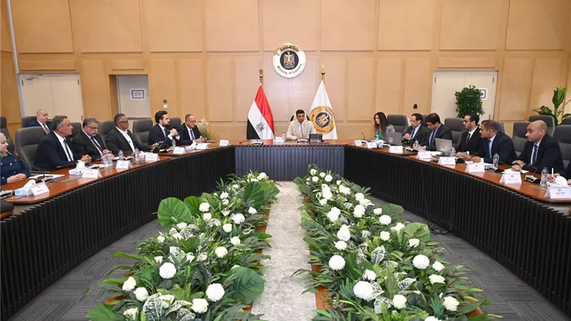 وزير الصناعة: صناعة الأثاث من الصناعات المصرية العريقة التي تمتلك تاريخاً حافلاً وسُمعة عالمية مرموقة مدعومة بمقومات ومزايا تنافسية