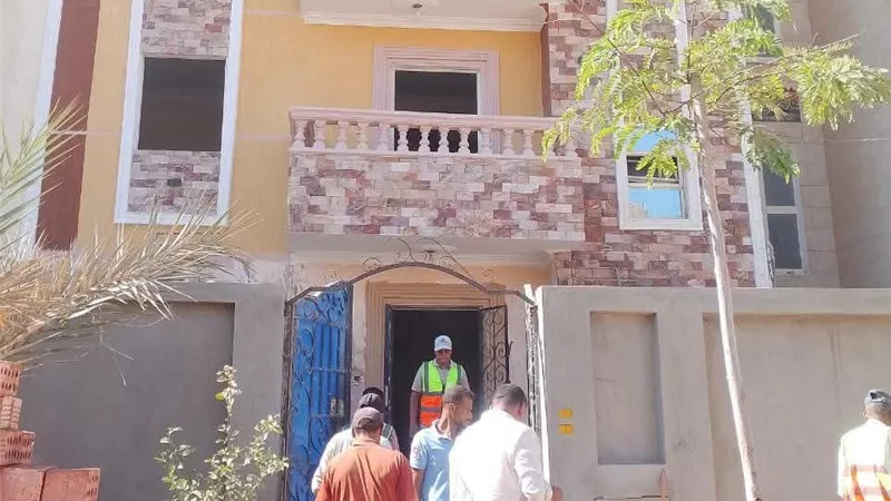  «لا تهاون مع المخالفين».. حدائق أكتوبر تواصل الإزالات الفورية وتضبط تغيير نشاط بالمناطق السكنية