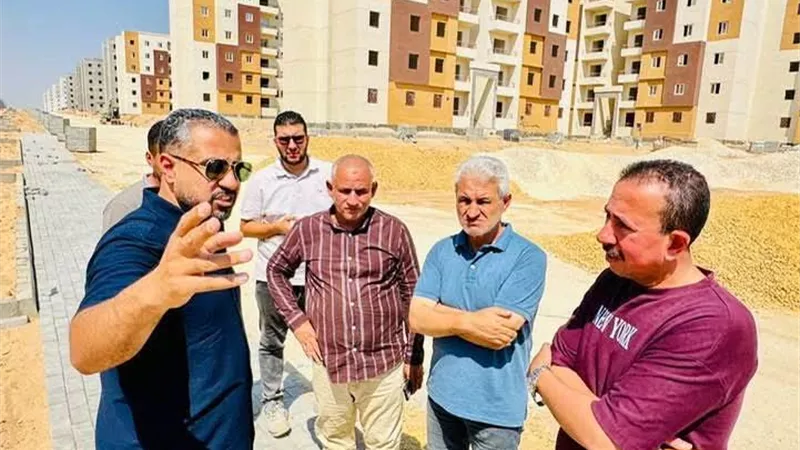 لمتابعة نسب الإنجاز.. رئيس جهاز العبور الجديدة يتفقد مشروعات الإسكان والطرق