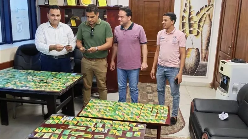 حملة فجرية لتموين الإسكندرية تضبط 396 بطاقة تموينية و3شكاير دقيق بلدي مدعم