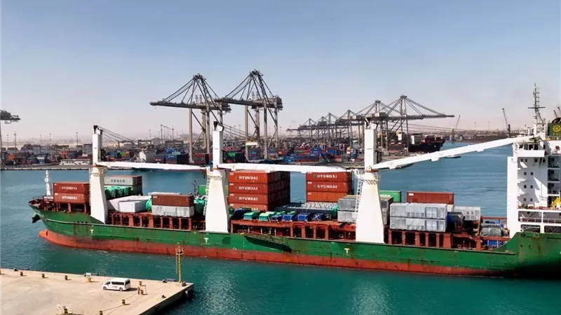 وزارة النقل: انطلاق التشغيل التجريبي لمحطة البضائع العامة والصب بميناء السخنة