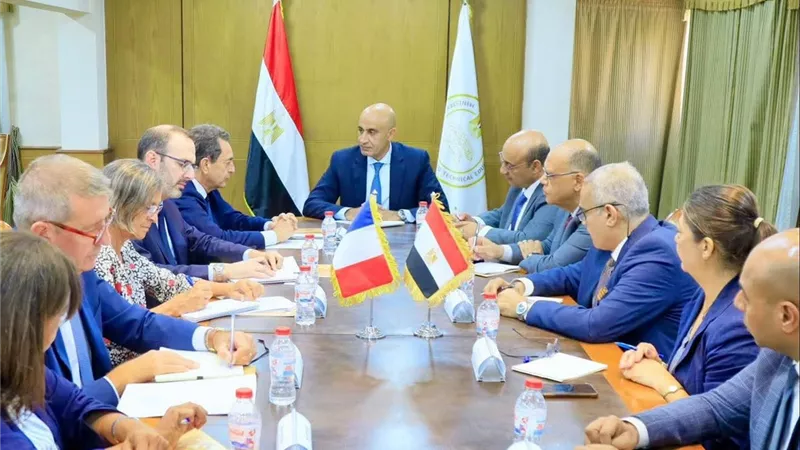 وزير التعليم يبحث مع السفير الفرنسي تطوير التعليم الفني وتعزيز الشراكات الدولية