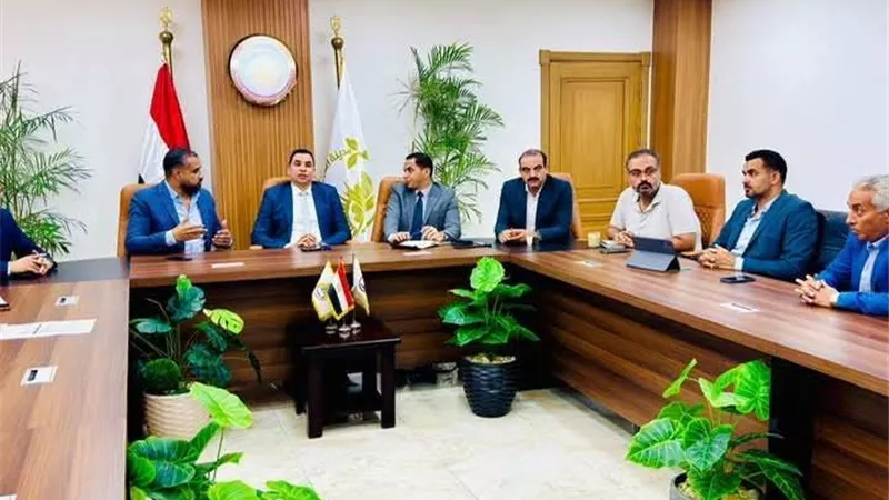 لمواكبة التحول الرقمي.. مناقشة آليات جديدة لتطوير ملف تقنين الأراضي المضافة بالعبور الجديدة