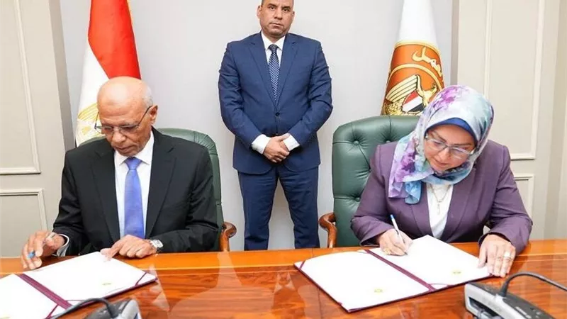 «العمل» توقع بروتوكولًا لتمويل التوعية بقانون العمل الجديد ودعم تطبيقه في المنشآت