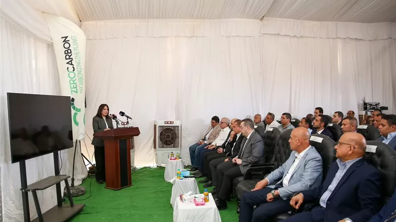 ضمن مساحة 135 فدانًا.. وزيرة الإسكان تشهد تسليم أول 10 أفدنة خالية من المخلفات لإتاحتها للتنمية بالقاهرة الجديدة
