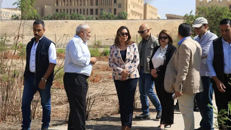 وزيرة التنمية المحلية والبيئة توجه بإعادة تفعيل مراكز الوعي البيئي والتخلص من الرواكد