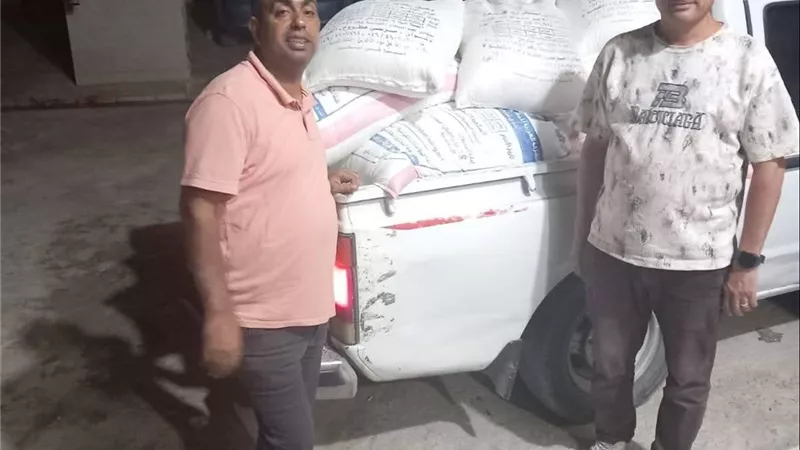 تموين مطروح يضبط 1080 كيلو دقيق مهرب و4200 علبة سجائر مجهولة المصدر