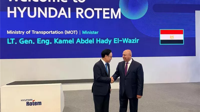 كامل الوزير يبحث مع «هيونداي روتيم» مستجدات مشروعات المترو والترام وتوطين الصناعة