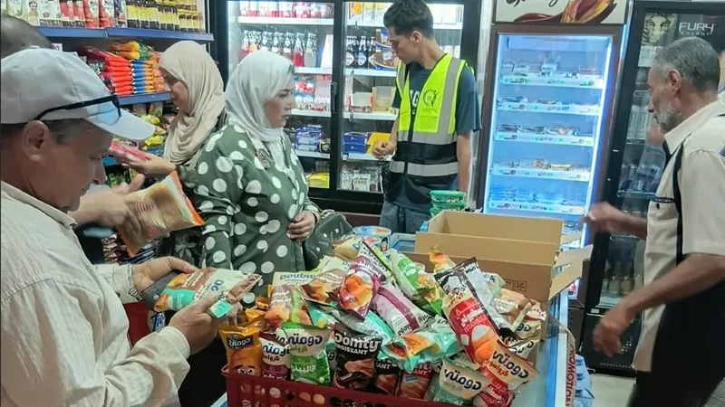 34 مخالفة تموينية تضرب الزقازيق..ضبط سلع مهربة ومجهولة المصدر وحملات حول المدارس