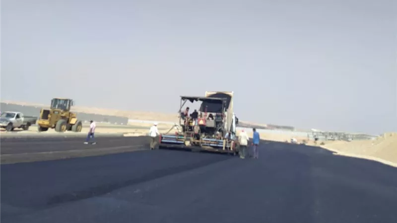 جهاز القاهرة الجديدة يواصل تنفيذ أعمال تطوير ورفع كفاءة الطرق بالتجمع السادس