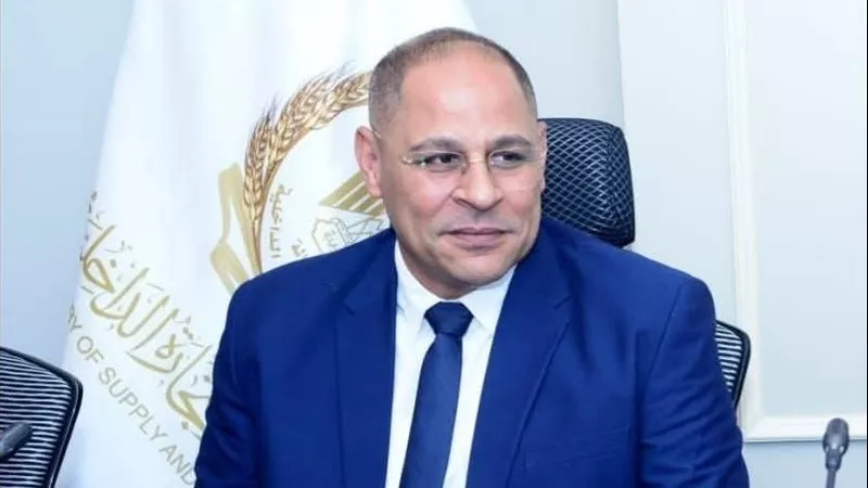 الدقيق يشعل سوق الفينو.. المخابز تكشف مصير الأسعار بعد اجتماع وزير التموين