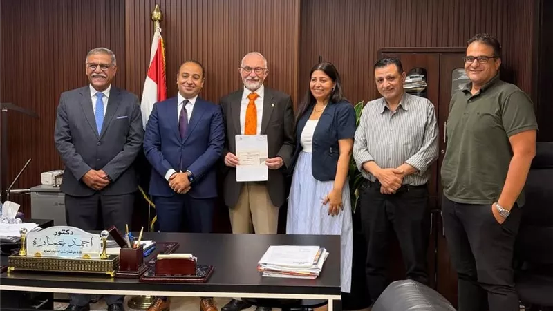توقيع عقد تخصيص نحو 25.8 ألف متر للجامعة الألمانية الدولية لإقامة مشروع جامعي بالقاهرة الجديدة