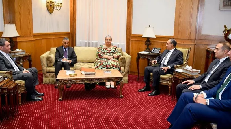 وزير الخارجية يبحث مع المبعوثة الأممية مستجدات العملية السياسية في ليبيا