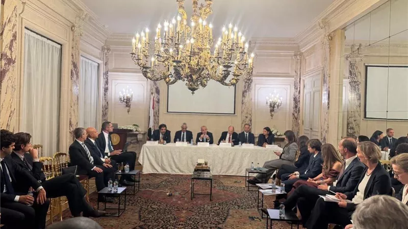 وزير الاستثمار يستعرض إصلاحات الاقتصاد المصري أمام كبار المستثمرين في باريس