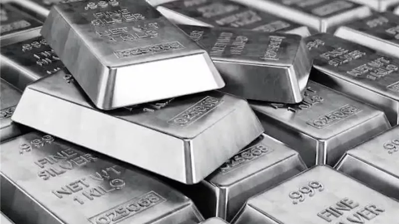 «مرصد الذهب»: الفضة تخسر 4.7% محليًا و10.2% عالميًا خلال سبتمبر
