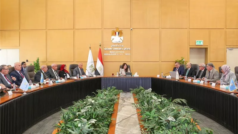 وزيرة الإسكان تتابع مشروعات محافظة سوهاج ومدينتي سوهاج الجديدة وأخميم الجديدة