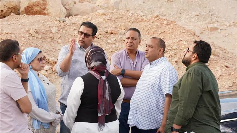 نائب رئيس هيئة المجتمعات العمرانية يتفقد مدينة سوهاج الجديدة لمتابعة فرص التنمية والاستثمار