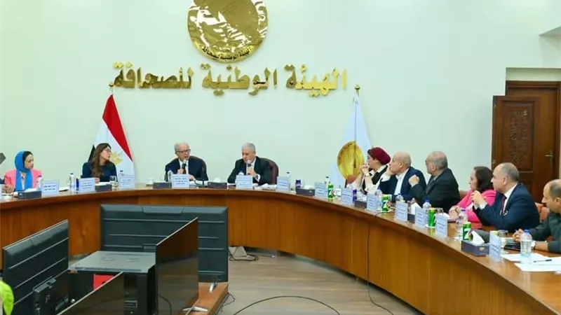 نائب رئيس الوزراء يتابع إعادة هيكلة 3 مؤسسات صحفية قومية.. وخطط لتعظيم الإيرادات واستغلال الأصول