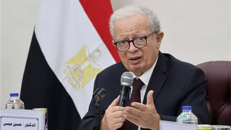 إعادة هيكلة المؤسسات الصحفية القومية.. تفاصيل اجتماع حسين عيسى مع قيادات الأهرام
