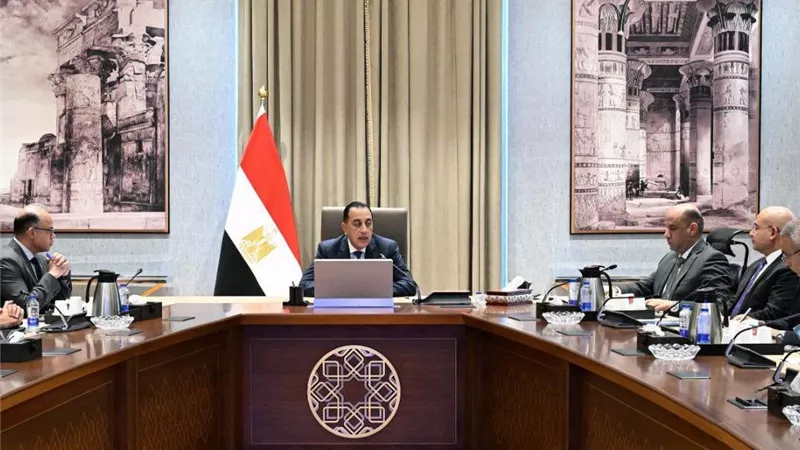 رئيس الوزراء يستعرض محاور جلسة الاستثمار والصناعة وفرص العمل في منتدى مصر 2026