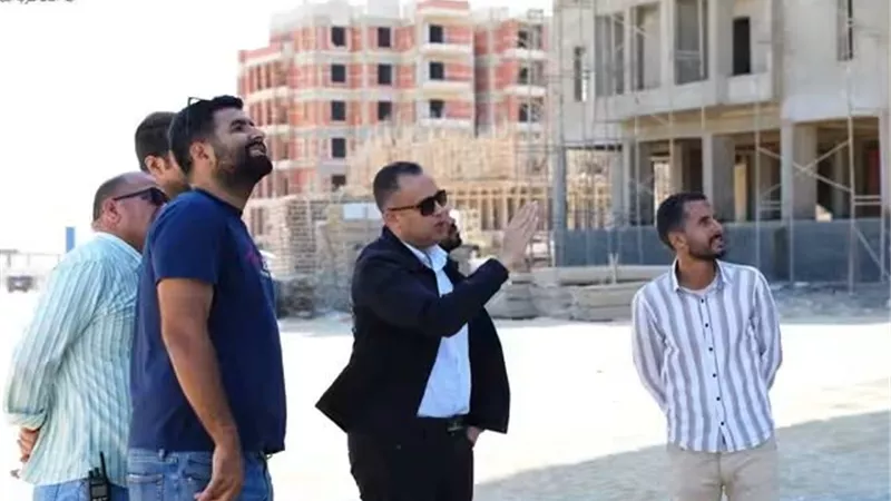 رئيس جهاز العلمين الجديدة يتفقد مشروعات الإسكان ويوجه بتسريع معدلات التنفيذ