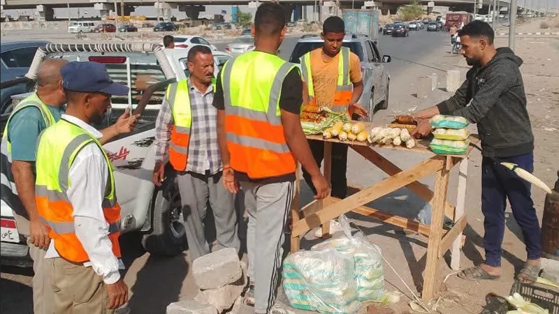حملة مكبرة بحدائق أكتوبر.. ضبط ورشة حدادة مخالفة وإزالة إشغالات و3 كانتينات