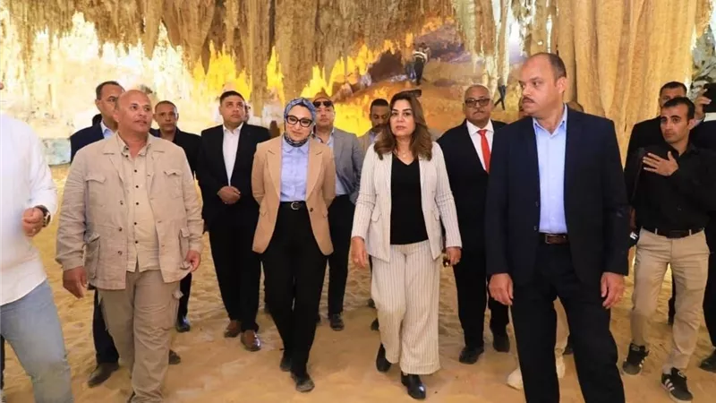   كهف الجارة بالوادي الجديد.. المحمية الطبيعية رقم 32 في مصر وكنز جيولوجي يفتح آفاق السياحة البيئية