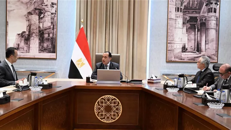 مدبولي يفتح ملف الصناعة والاستثمار.. ما هي خطة مصر لزيادة الإنتاج وتوفير فرص عمل؟