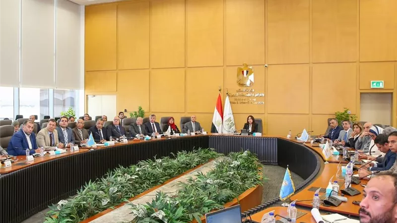 وزيرة الإسكان تتابع الموقف التنفيذي لمشروعات المبادرة الرئاسية حياة كريمة