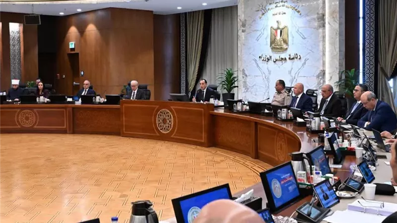 8 قرارات حكومية جديدة.. تحلية مياه وميناء لوجستي واستثمارات فندقية وزيادة رأسمال شركة حكومية