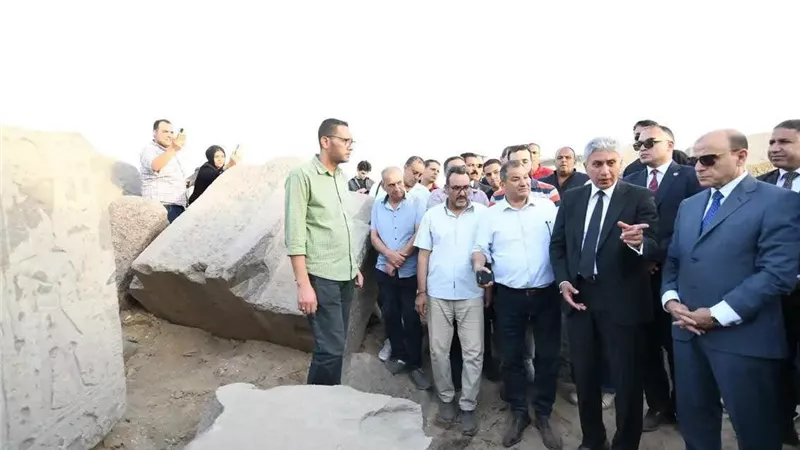 وزير السياحة يتفقد معبد بهبيت الحجارة بالغربية ويوجه بإعداد خطة متكاملة لإعادة بنائه