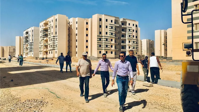 رئيس جهاز حدائق العاصمة يشدد على مضاعفة معدلات الإنجاز بشبكات المرافق والطرق