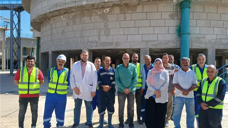  رئيس مياه البحيرة يتفقد محطة بدر بجنوب التحرير لمتابعة التشغيل وضمان جودة المياه المنتجة