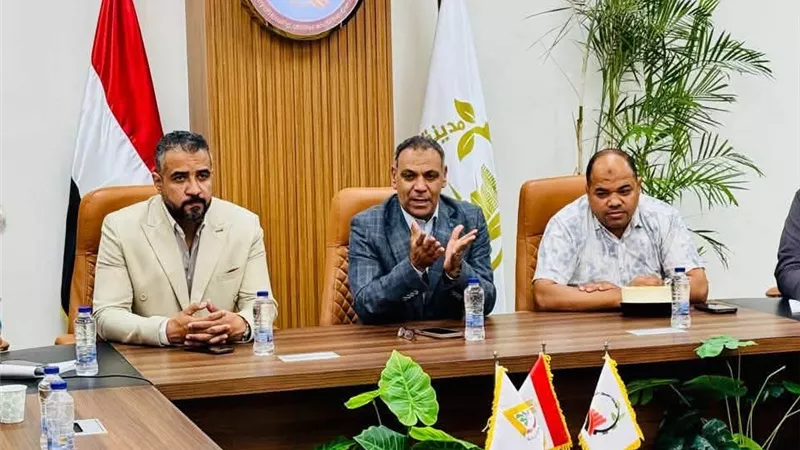 نائب رئيس المجتمعات العمرانية يتابع مشروعات سكن لكل المصريين بالعبور الجديدة