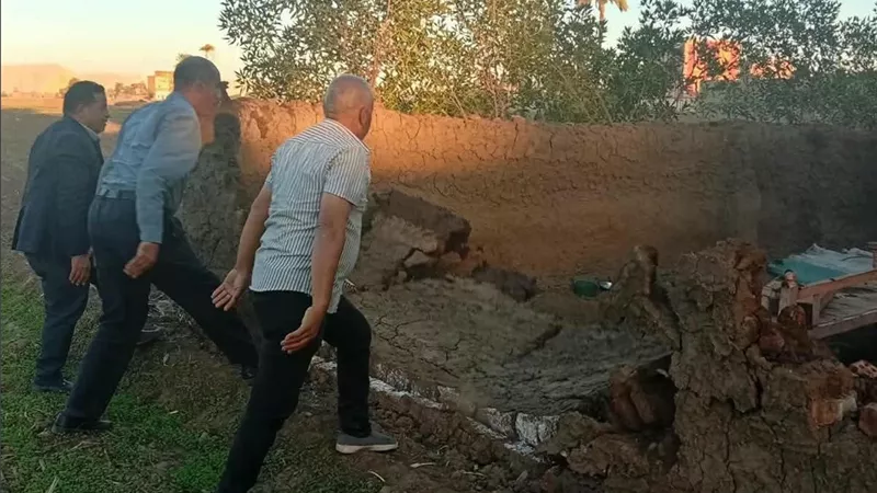 زراعة سوهاج تزيل تعديًا على الأراضي الزراعية بأخميم ضمن الموجة 30