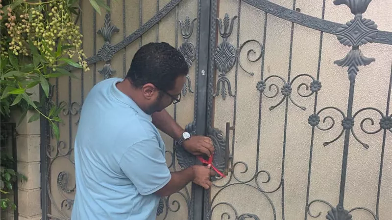 غلق وتشميع وحدات سكنية بالقاهرة الجديدة لمخالفة النشاط وشروط التعاقد