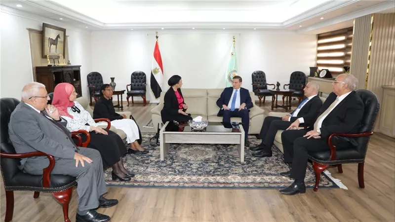 لقاء وزير الزراعة